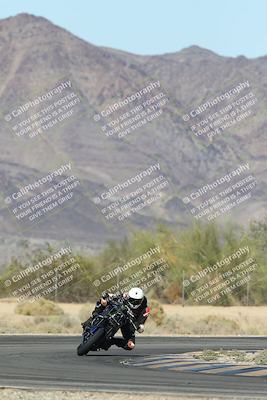 media/Oct-30-2025-Racers Edge (Thu) [[dabbdaf680]]/3-B Group/Session 5 (Turn 6)/